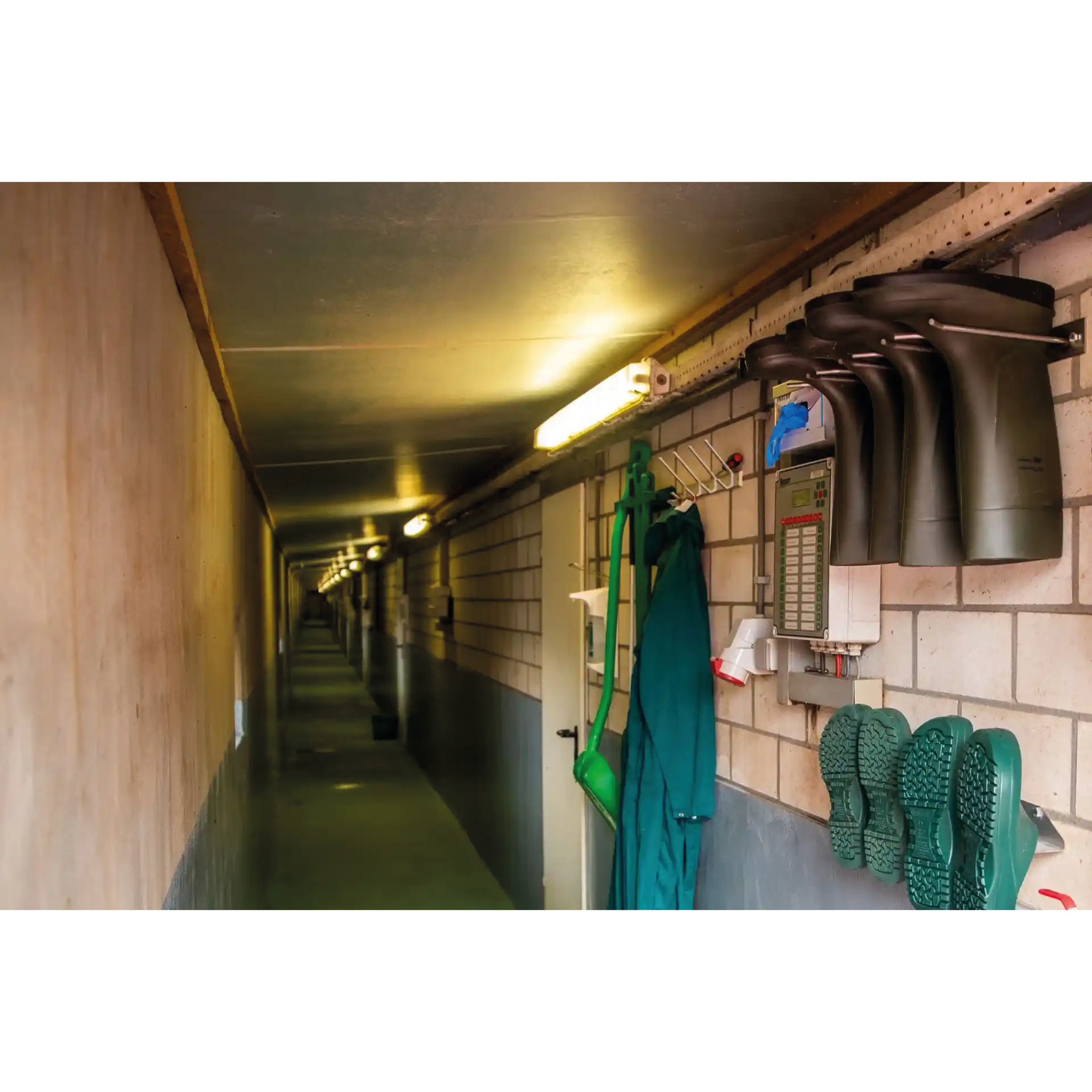 Philips CorePro LED tube 120 cm 15,5W 840, p/20 - Stable lighting