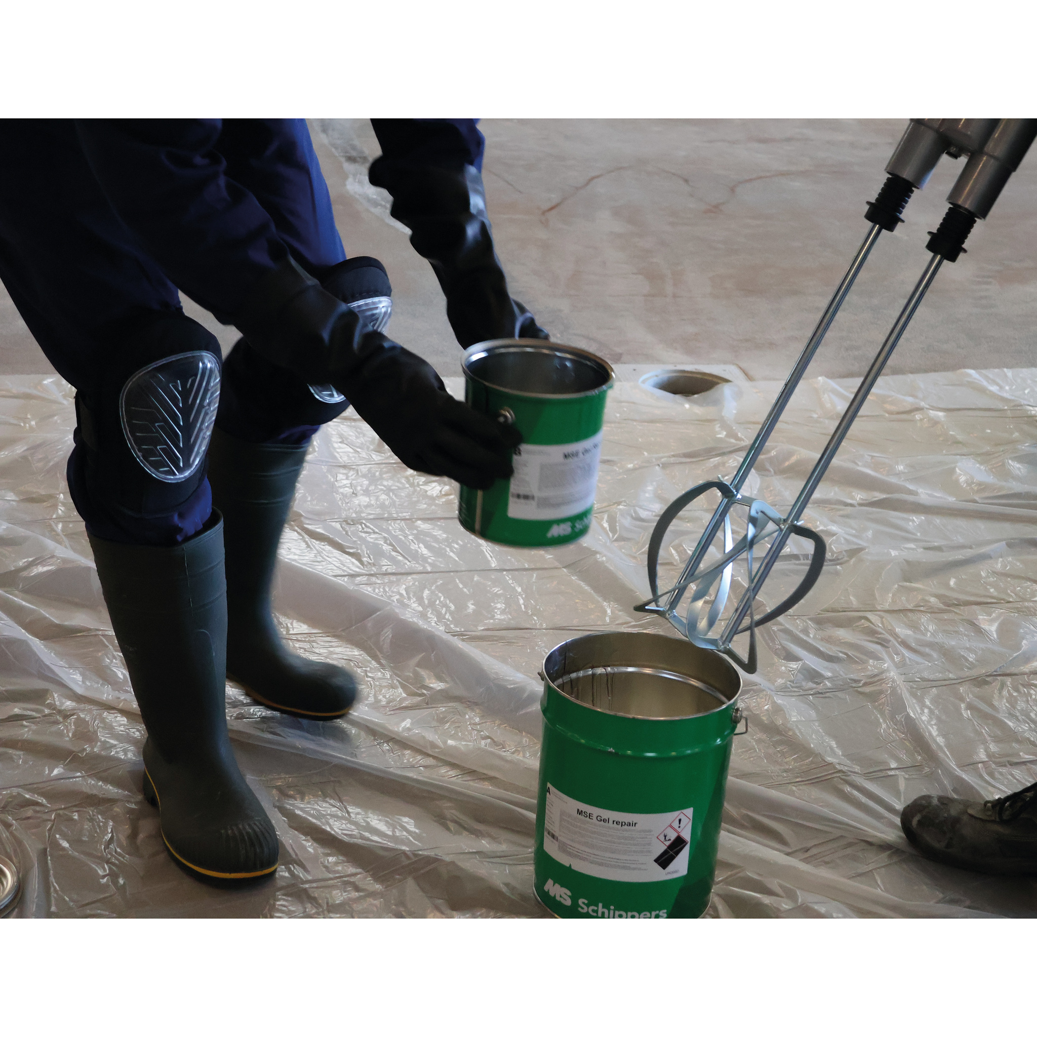 Hoe gaten in betonnen vloeren te repareren met Flowpatch